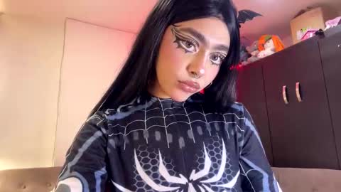 Maddie online show from March 30, 7:25 pm