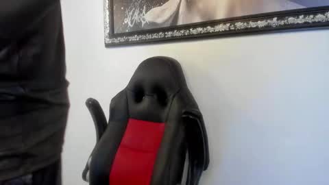 Snapshot of maddox_santana chatting on February 13, 1:19 am Maddox Santana online show from February 13, 1:19 am