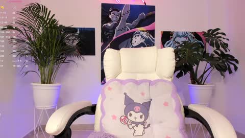 maddy_uwu online show from December 18, 5:26 am