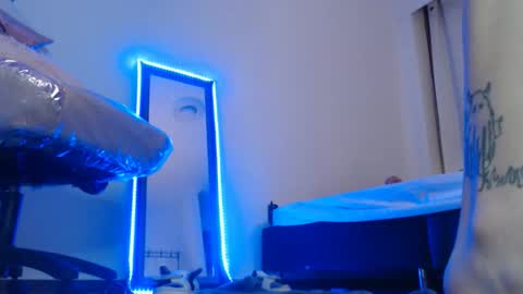 maddy_vicius19 online show from November 12, 11:18 pm