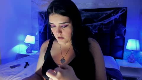 Snapshot of maddysexx_ chatting on October 18, 11:36 am Maddy online show from October 18, 11:36 am
