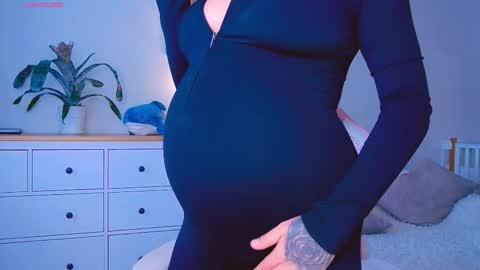 Snapshot of made_by_heaven chatting on September 12, 12:40 pm Rada online show from September 12, 12:40 pm