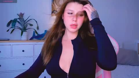 Snapshot of made_by_heaven chatting on September 10, 12:39 pm Rada online show from September 10, 12:39 pm