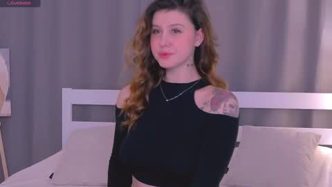 Snapshot of made_by_heaven chatting on February 10, 1:11 pm Rada online show from February 10, 1:11 pm