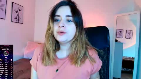 Snapshot of madelamee chatting on September 15, 4:19 pm madelamee online show from September 15, 4:19 pm