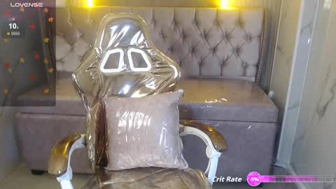 madelen  online show from November 4, 8:21 pm