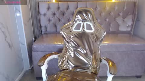 Snapshot of madelen_b chatting on October 14, 8:34 pm madelen online show from October 14, 8:34 pm