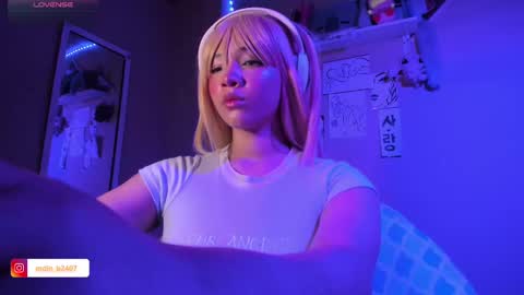 Madeline  online show from February 14, 2:50 am