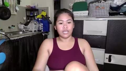 madelline2001 online show from April 12, 5:11 am