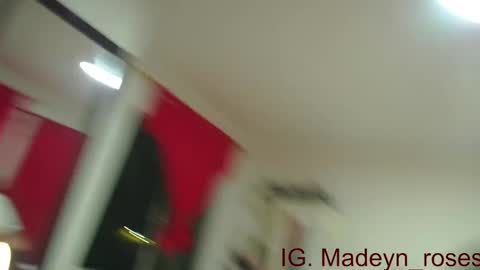 Snapshot of madeyn_roses chatting on December 25, 7:46 am madelyn roses online show from December 25, 7:46 am