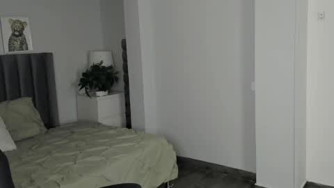 Madie  online show from April 13, 12:09 pm