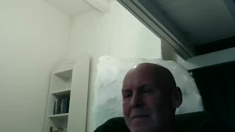 Snapshot of madio1187940 chatting on January 11, 5:29 pm madio1187940 online show from January 11, 5:29 pm
