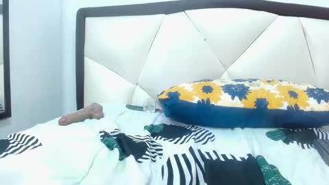 M A D I S O N online show from December 18, 1:45 am