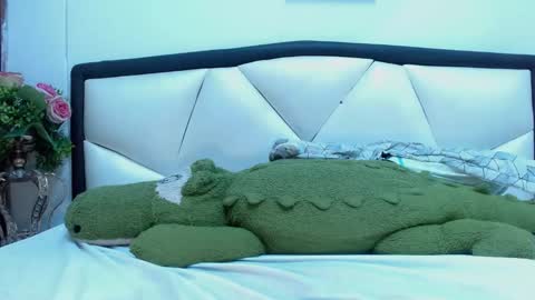 M A D I S O N online show from March 17, 6:07 am