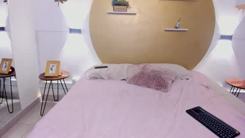 MADISON  online show from November 28, 4:31 am