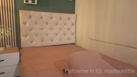 Melissa     700  1400 -5 online show from January 15, 2:04 pm