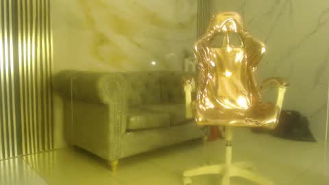 madison_lords_s online show from September 26, 5:15 am