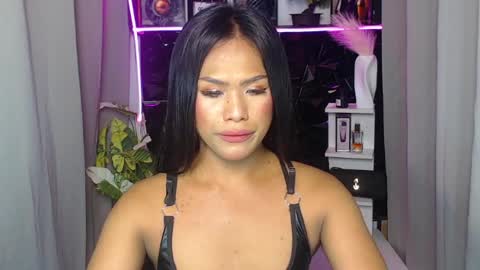 MADISONWILL online show from April 10, 6:34 pm