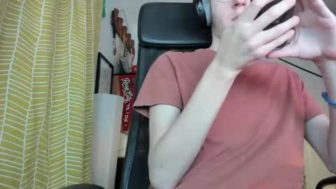 madmonkeyman10 online show from January 19, 8:02 am