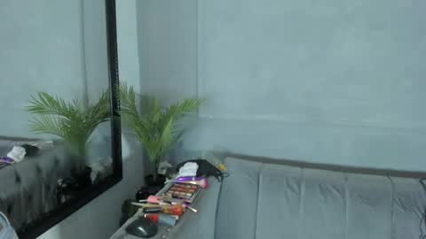 madyscarlett online show from November 8, 2:42 pm