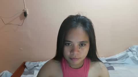 Snapshot of mae_lovers234xx chatting on February 3, 3:27 pm mae_lovers234xx online show from February 3, 3:27 pm