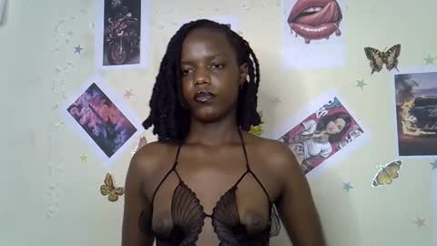 Maee online show from December 16, 9:10 pm