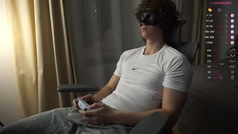 Mike XMaestro 3369 online show from October 28, 7:15 pm