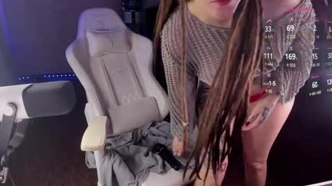 Maevee online show from March 4, 12:44 pm