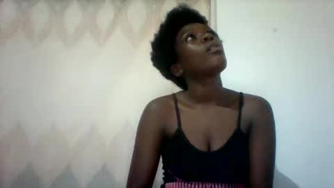 maevre_ online show from February 4, 8:18 am