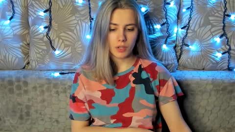 Maggie online show from March 8, 4:12 am