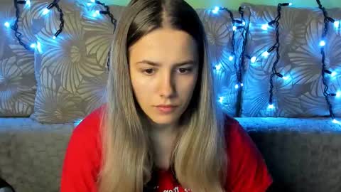 Maggie online show from October 30, 3:51 am