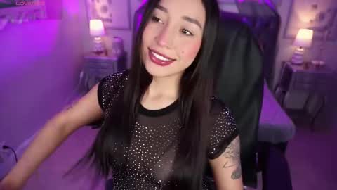 Snapshot of maggietime chatting on October 4, 7:33 pm online show from October 4, 7:33 pm