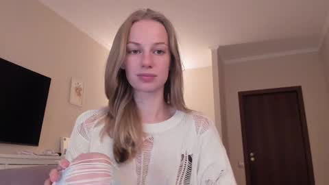 Snapshot of magic_couple13 chatting on December 3, 11:29 am Alice online show from December 3, 11:29 am