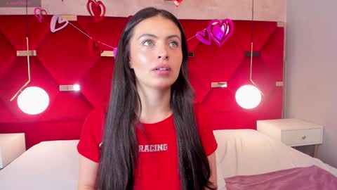 Snapshot of magic_fernanda chatting on February 10, 3:21 pm Fer online show from February 10, 3:21 pm