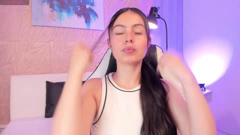 Snapshot of magic_fernanda chatting on February 4, 8:49 pm Fer online show from February 4, 8:49 pm