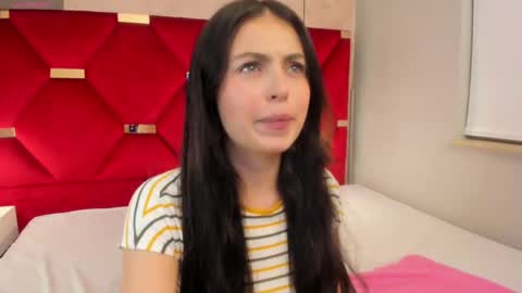 Snapshot of magic_fernanda chatting on February 17, 9:00 pm Fer online show from February 17, 9:00 pm