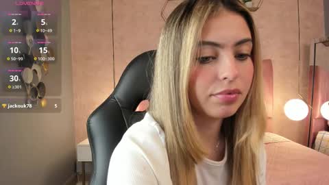 Snapshot of magic_fernanda chatting on September 9, 10:10 pm Fer online show from September 9, 10:10 pm