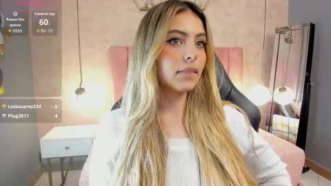 Snapshot of magic_fernanda chatting on October 8, 9:21 pm Fer online show from October 8, 9:21 pm