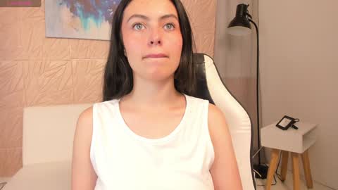 Snapshot of magic_fernanda chatting on January 21, 9:36 pm Fer online show from January 21, 9:36 pm