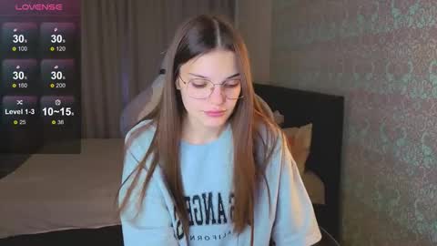 Snapshot of magic_shy chatting on September 23, 1:54 am Merry online show from September 23, 1:54 am