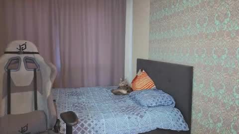 Merry online show from October 31, 2:12 am