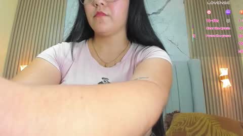 Snapshot of magievans1 chatting on October 18, 1:48 pm magievans1 online show from October 18, 1:48 pm