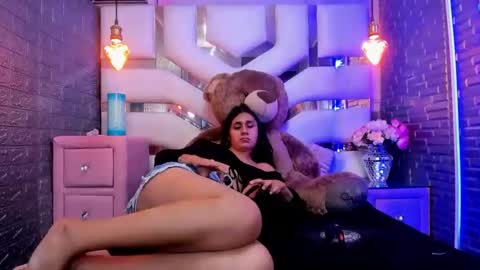 mahiara hot online show from April 29, 5:51 pm