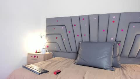 maia_520 online show from March 4, 6:38 pm