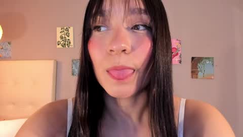 Maia online show from April 13, 3:16 pm