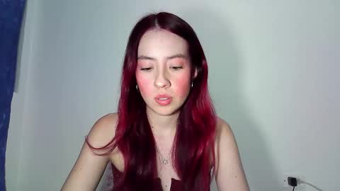 Snapshot of maiarosse_ chatting on September 16, 2:13 am MaiaRosse online show from September 16, 2:13 am