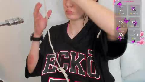 maibys online show from September 10, 3:40 am