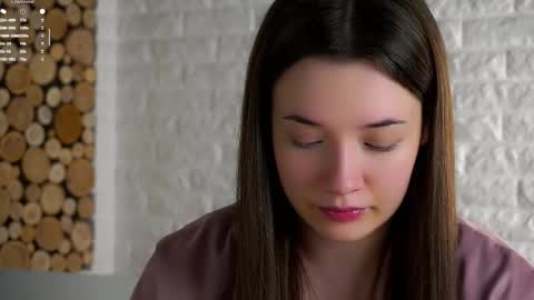 Lucy online show from December 1, 2:09 am