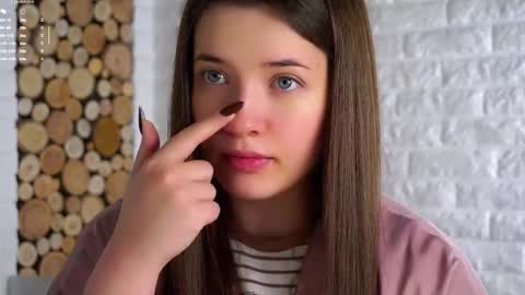 Lucy online show from November 9, 2:04 am