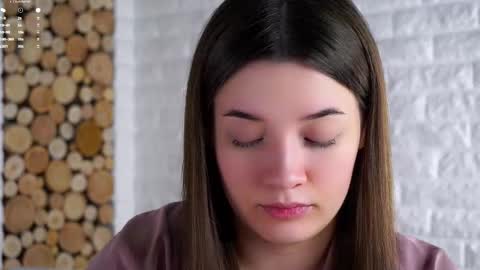 Lucy online show from January 19, 1:48 am